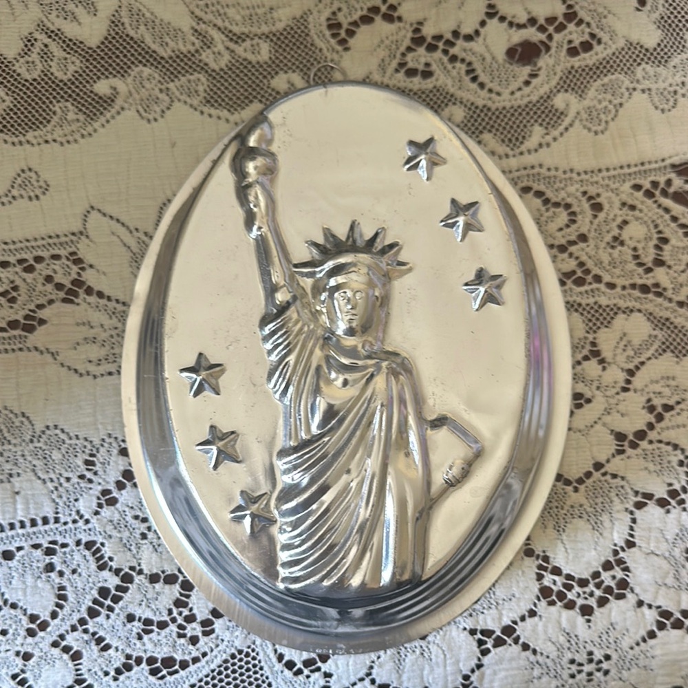 Silver Statue of Liberty Wall Plaque